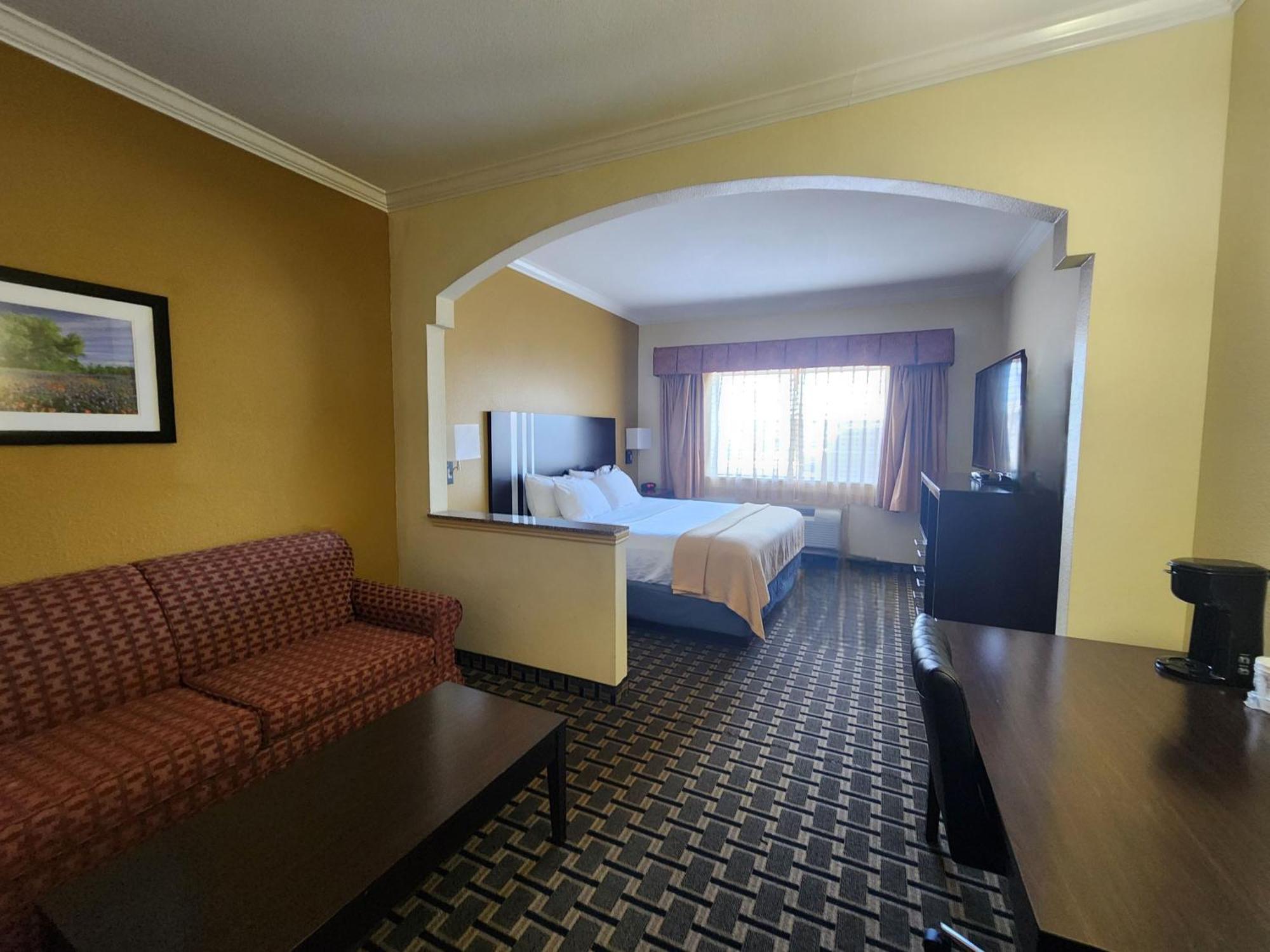 Days Inn & Suites By Wyndham Sam Houston Tollway Jersey Village Exterior foto
