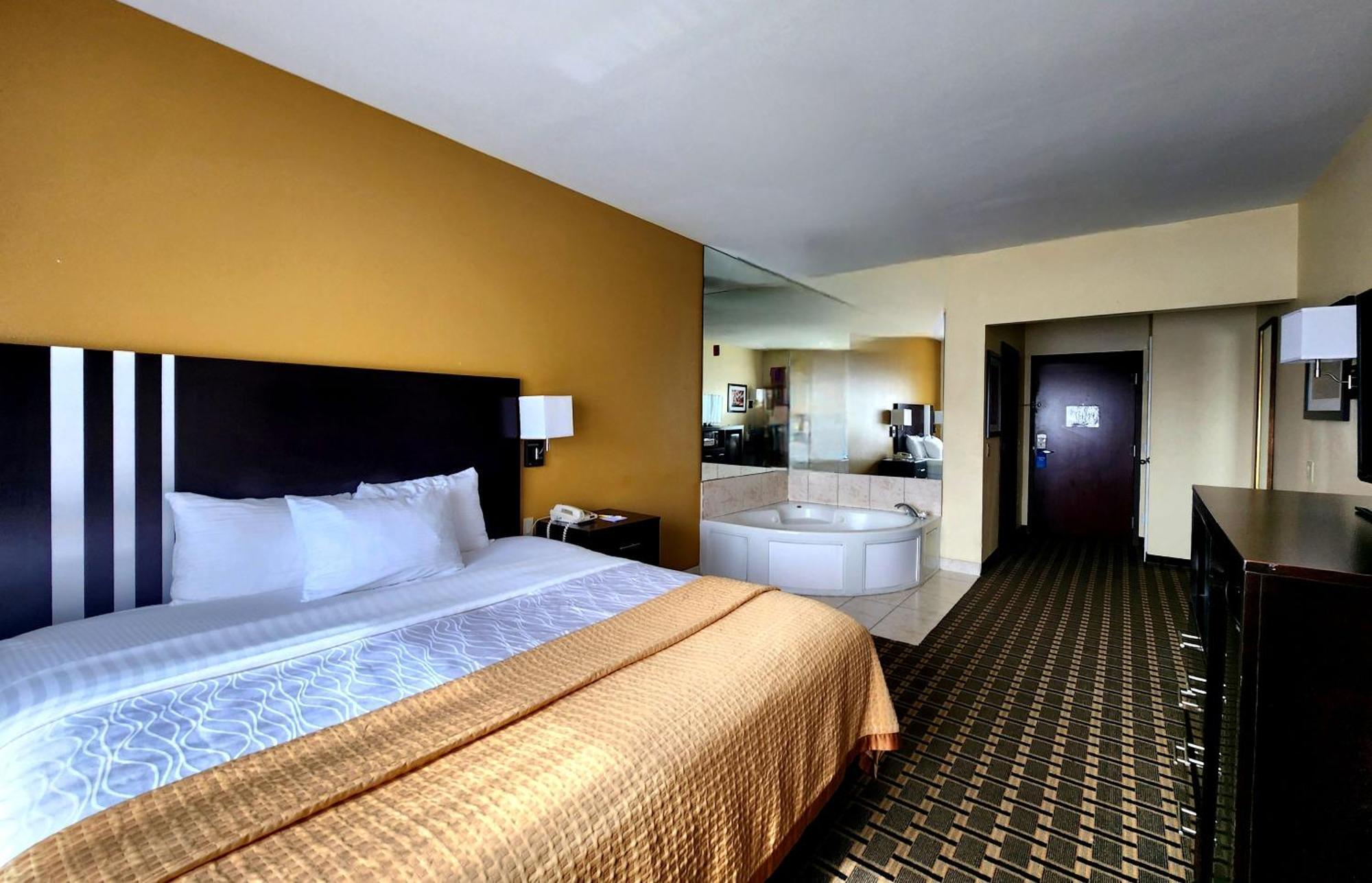 Days Inn & Suites By Wyndham Sam Houston Tollway Jersey Village Exterior foto